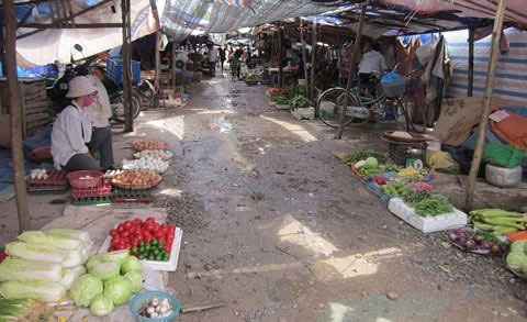 Chợ công nhân đìu hiu mùa bão giá - 6