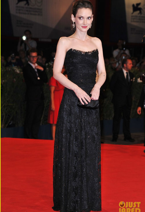 Mỹ nhân gợi tình với đầm ren tại Venice - 11