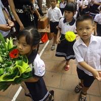 Giáo dục - du học - Đau đầu chống lạm thu