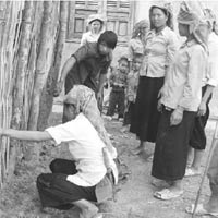 Giáo dục - du học - Bán gà, bán củi... cho con đến trường