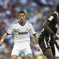 Bóng đá - Real – Granada: Ronaldo thông nòng