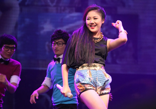 Văn Mai Hương hóa búp bê kiêu kỳ - 8