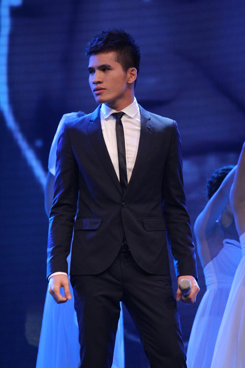 Văn Mai Hương hóa búp bê kiêu kỳ - 13