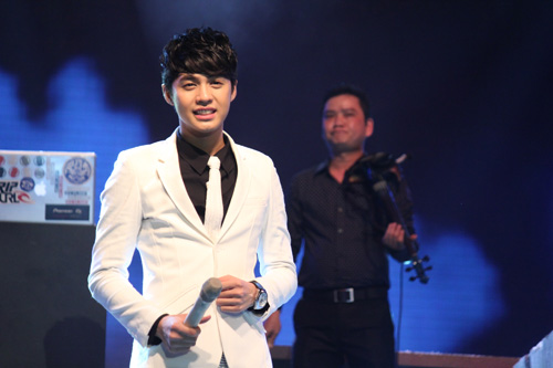 Văn Mai Hương hóa búp bê kiêu kỳ - 17