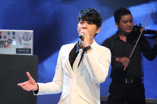 Văn Mai Hương hóa búp bê kiêu kỳ - 3