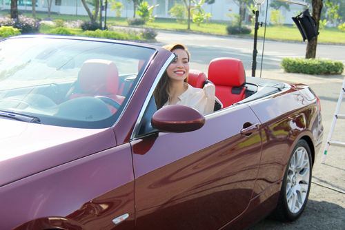 Hồ Ngọc Hà xinh tươi dưới nắng - 13