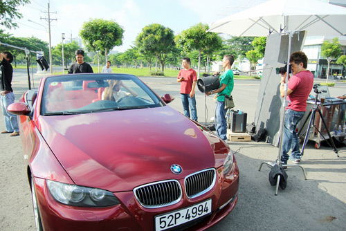 Hồ Ngọc Hà xinh tươi dưới nắng - 15