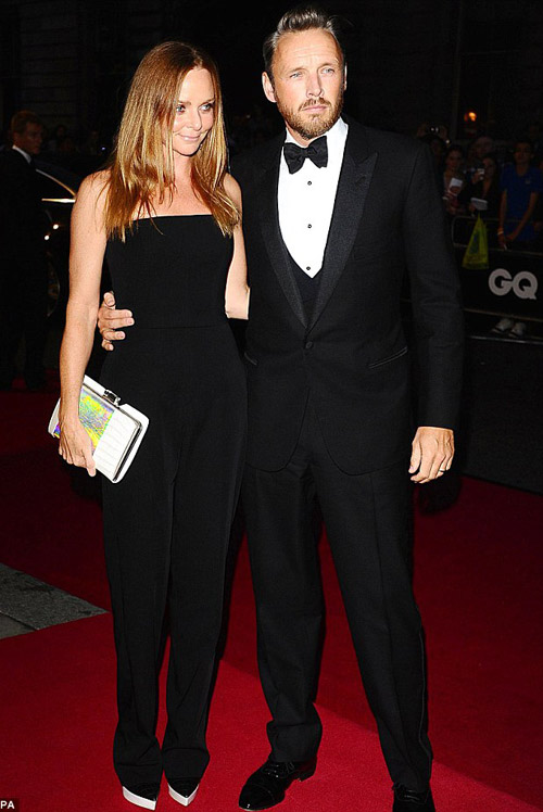 Thót tim vì áo mỏng của luật sư 50 tuổi - 17