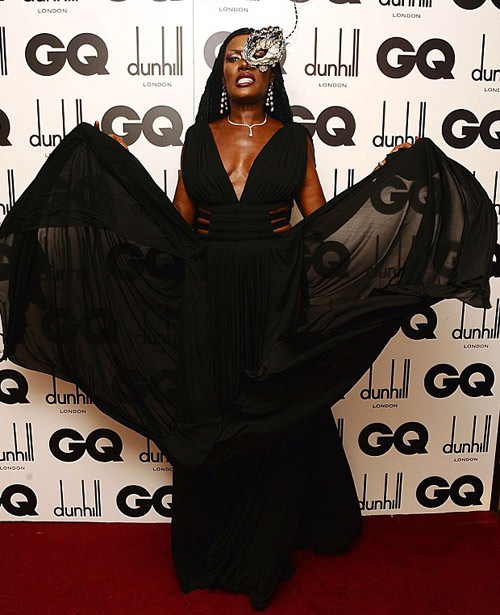 Thót tim vì áo mỏng của luật sư 50 tuổi - 14