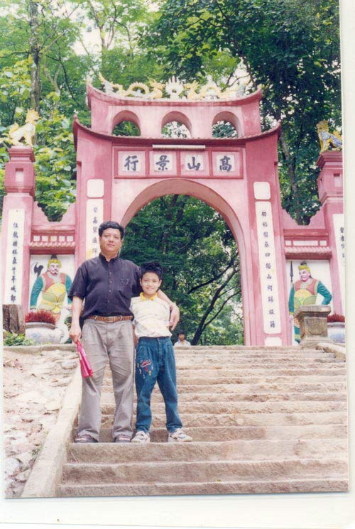 Ảnh thơ ấu của Hoàng tử The Voice - 12