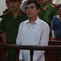 Pháp luật - Tử hình kẻ mang ma túy bằng... giường ngủ