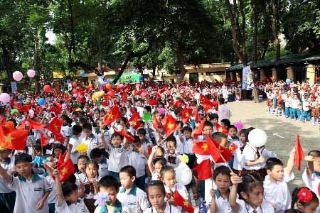 Khoảnh khắc của bé ngày tựu trường - 11