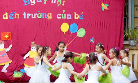 Khoảnh khắc của bé ngày tựu trường - 8