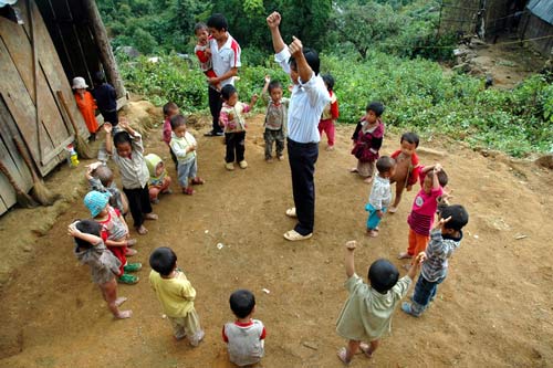 Nhọc nhằn kiếm chữ vùng biên - 7