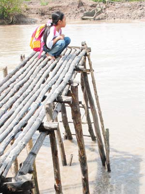 Vượt sông nước đến trường - 4