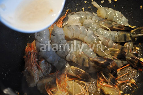 Tôm om riềng thơm ngon đưa cơm - 9