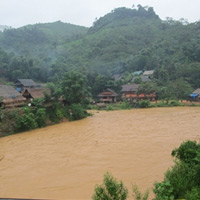 Tin tức trong ngày - Hàng nghìn nhà ngập, 700 người phải di dời