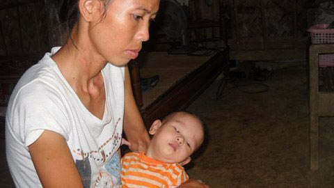 Xót cảnh cả nhà vật vã với căn bệnh quái ác - 3