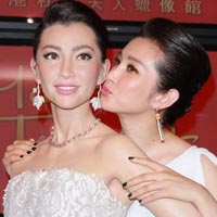 Ngôi sao điện ảnh - Lý Băng Băng tự hôn… chính mình