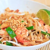 Ẩm thực - Mỳ gạo xào thập cẩm nóng hổi ngày thu