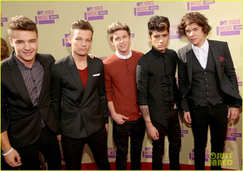One Direction đại thắng tại MTV VMAs - 1