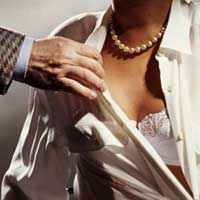 Pháp luật - Vợ chồng khuyết tật và đứa con tội hiếp dâm