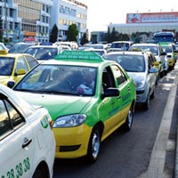 Tin tức trong ngày - Đồng nhất màu sơn taxi: Chuyện ngược đời