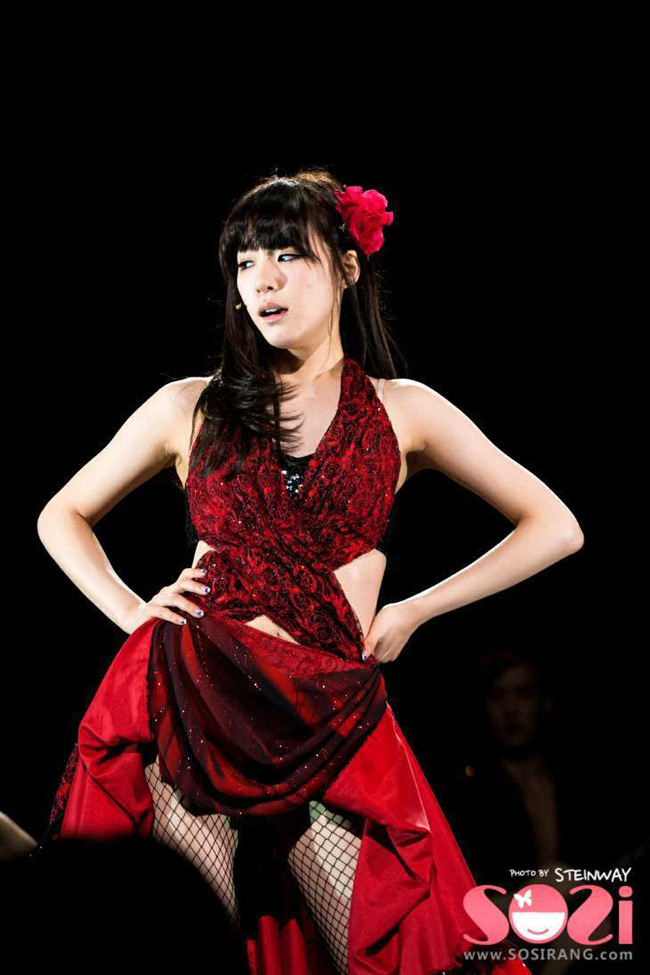 Tiffayny cũng là một người Mỹ gốc Hàn. Cô còn được mệnh danh là phát ngôn viên của SNSD tại Mỹ.