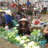 Thị trường - Tiêu dùng - Người nghèo vật lộn với giá tăng