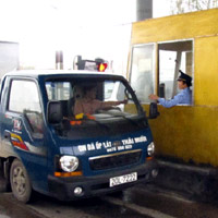 Tin tức trong ngày - Xoá sổ trạm thu phí để đánh “thuế đường”