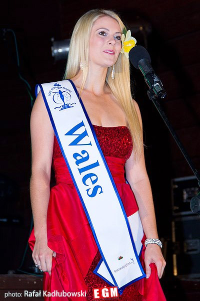 Hương Thảo đoạt giải Hoa hậu cộng đồng - 4