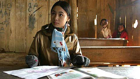 Hỗ trợ tiền ăn, ở cho học sinh vùng khó - 1