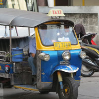 Tin tức trong ngày - Lưu hành xe Túc Túc: Đề xuất ngược đời