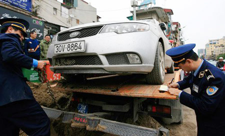 Hà Nội: Dân kiện Thanh tra giao thông - 1