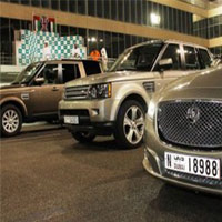 Tài chính - Bất động sản - Trốn nợ, tỷ phú bỏ rơi siêu xe ở sân bay