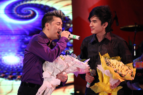 Mr. Đàm bình thản đưa học trò đi hát - 4