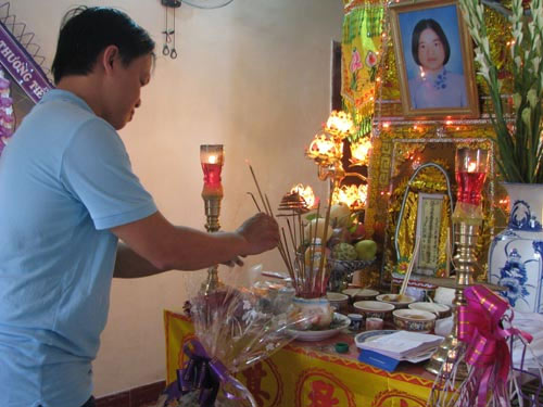 Sinh mổ, một cô giáo chết bất thường - 1