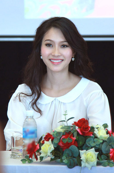 Đặng Thu Thảo cười tươi sau scandal - 3