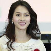 Người mẫu - Hoa hậu - Đặng Thu Thảo cười tươi sau scandal