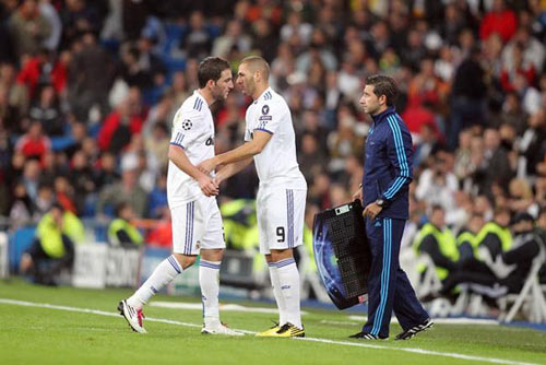 Ở Real, Benzema mới đang “buồn” - 2