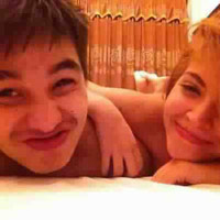 Bạn trẻ - Cuộc sống - Lộ ảnh "trên giường" của Andrea và Baggio