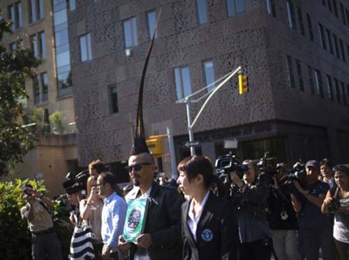 Chàng trai tóc dựng cao nhất hành tinh - 4