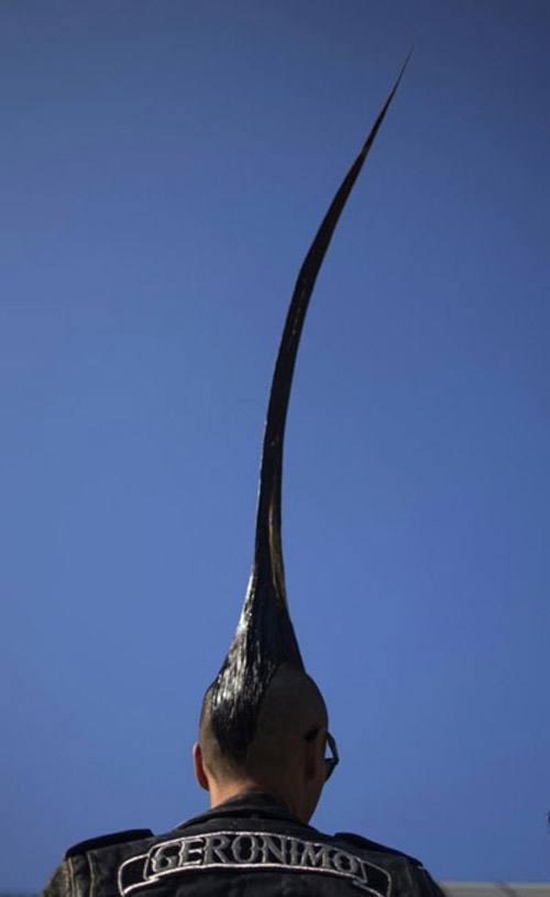 Chàng trai tóc dựng cao nhất hành tinh - 3