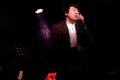 Hà Hồ cổ vũ Phương Uyên nhiệt tình - 4