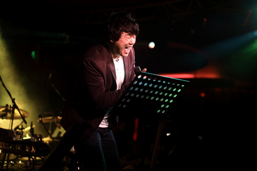 Hà Hồ cổ vũ Phương Uyên nhiệt tình - 7