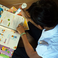 Giáo dục - du học - Bút chấm đọc: Chỉ để học ngoại ngữ?