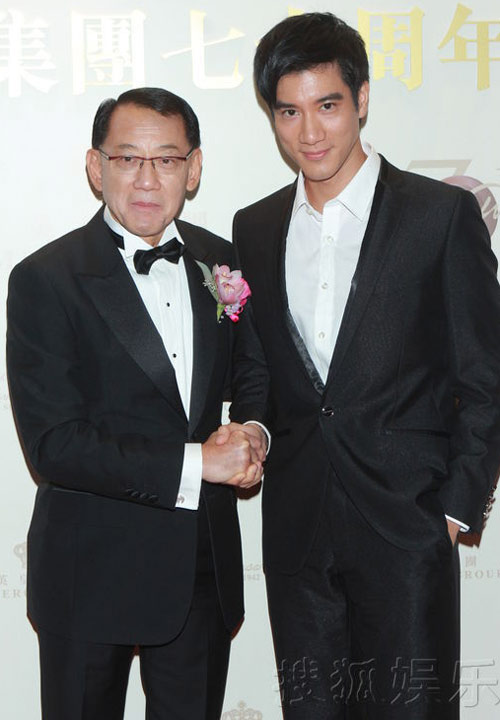 Phạm Băng Băng hóa đèn lồng đỏ - 3