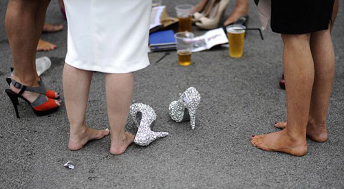 Quý cô mặc táo tợn tại lễ hội thời trang - 9