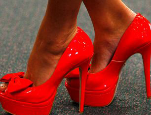 Quý cô mặc táo tợn tại lễ hội thời trang - 6