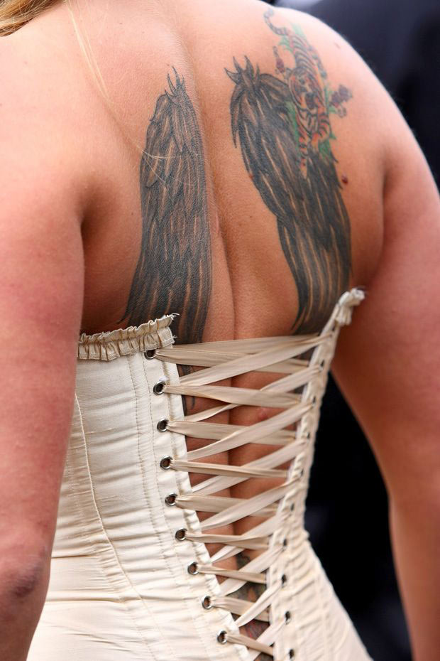 Quý cô mặc táo tợn tại lễ hội thời trang - 3